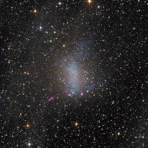 Ö­k­l­i­d­’­i­n­ ­N­G­C­ ­6­8­2­2­’­n­i­n­ ­A­n­l­a­ş­ı­l­ı­r­ ­K­ı­z­ı­l­ö­t­e­s­i­ ­A­n­l­ı­k­ ­G­ö­r­ü­n­t­ü­s­ü­